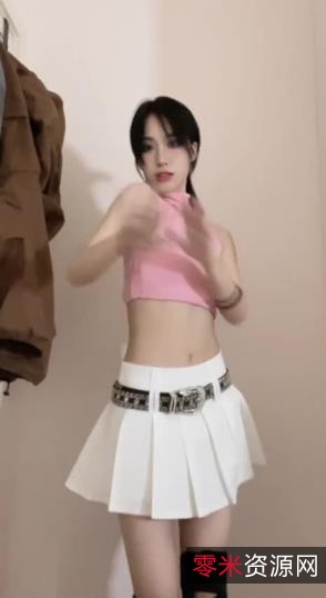 INS风胡可煊私密视角100M真会扭