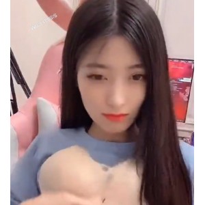 虎牙月月大小姐1V1互动高清65m合集水手服热舞资源流汁！