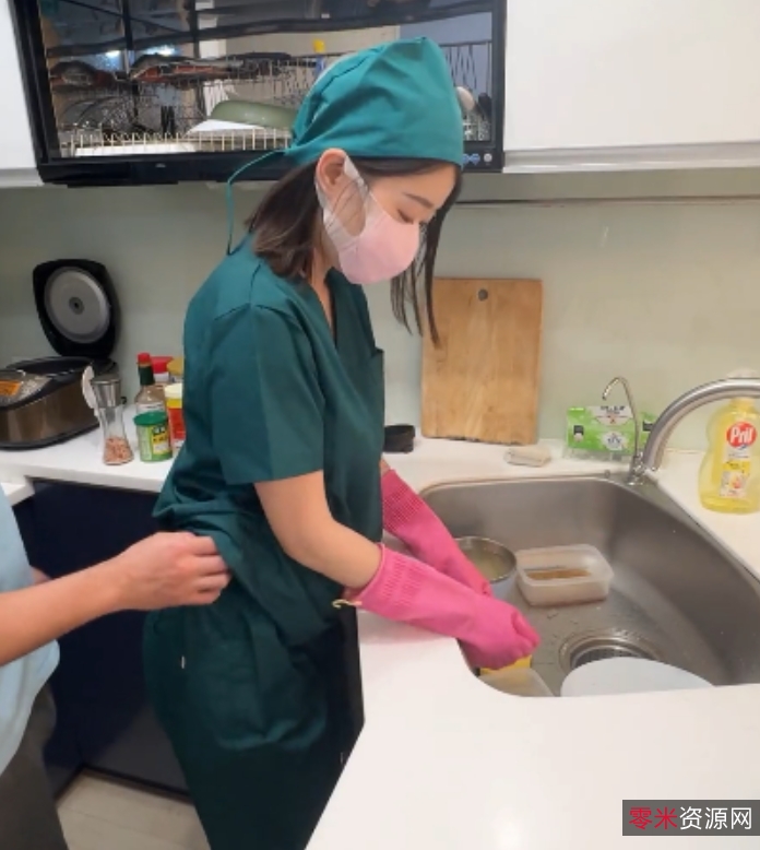 百度盘ssrpeach台湾反差瑜伽教练合集117v22.2G，中英字幕，双层压缩