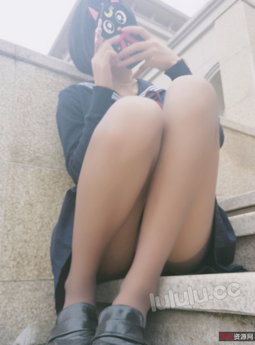 稚气少女三人游作品合集23套2.8G天台视角绝了