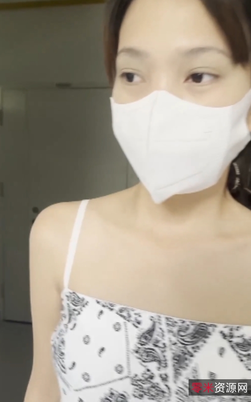 街拍吃货菠萝户外合集73V8G真人互动