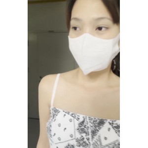 街拍吃货菠萝户外合集73V8G真人互动