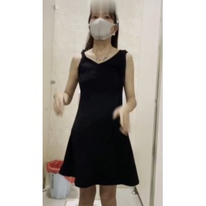 街拍吃货菠萝户外合集73V8G真人互动