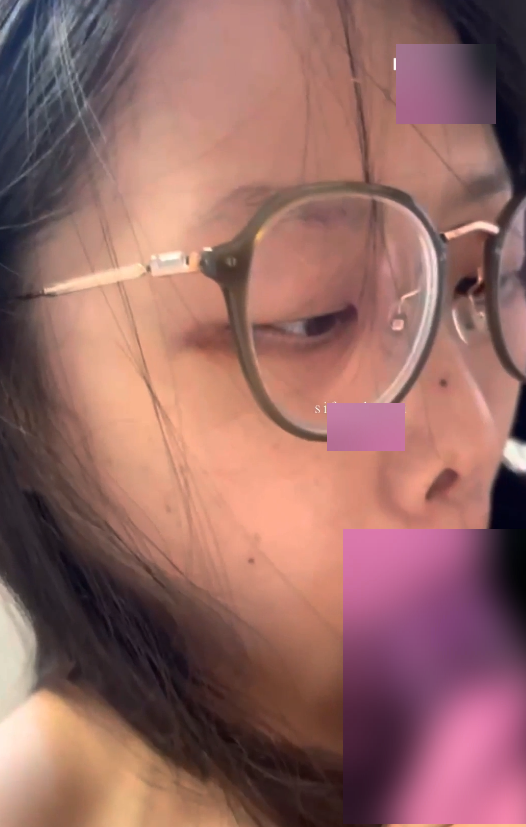 推特大二眼镜妹泄密视频2v2三人游336M深夜福利