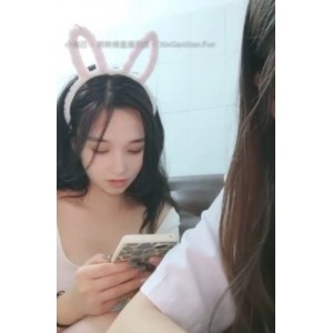 呇竍布丁姐妹舌吻互动48部60G太诱人