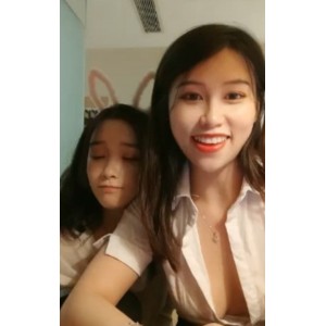 呇竍布丁姐妹舌吻互动48部60G太诱人