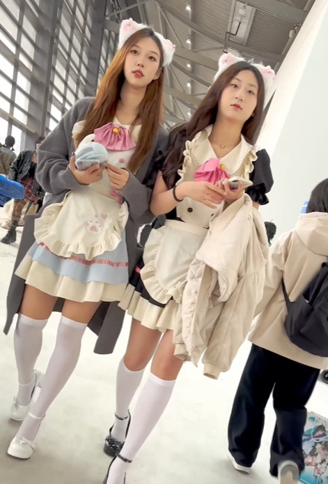 KFC街拍抄底合集9V1.86GB绝对领域盛宴