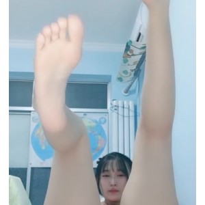 诱人小九玥热舞推特5部4.14G