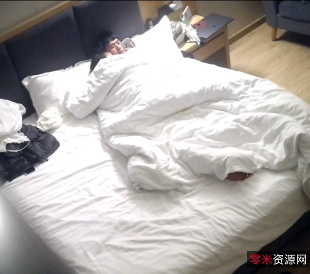 天眼酒店绝密影像3.6G高冷女神圣诞私拍9V跨年特辑