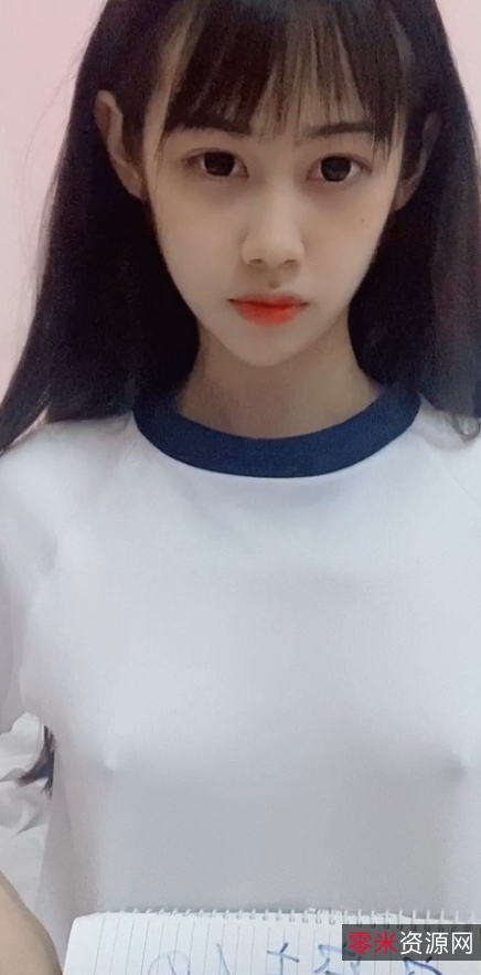 推特江可爱定制福利合集1部303MB超诱人