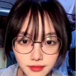 小眼妹推特嘴艺合集10部5.7G热辣